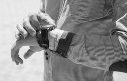 how to pitch to investors