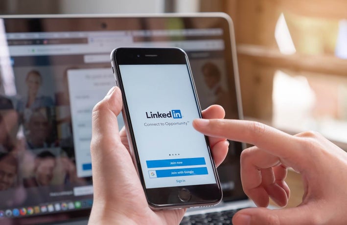 LinkedIn when is the best time to post