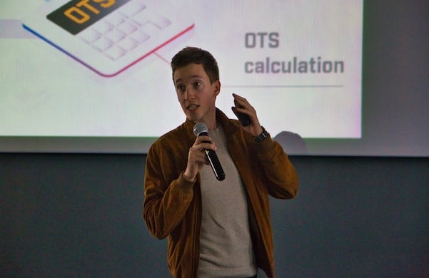 Adverttu Startups 100