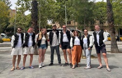 Volunteero